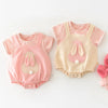 Bequemer Hasenoverall aus 100% Bio - Baumwolle für Kinder – Atmungsaktiv & Hypoallergen - Mayfair ModaRosa0 - 6M