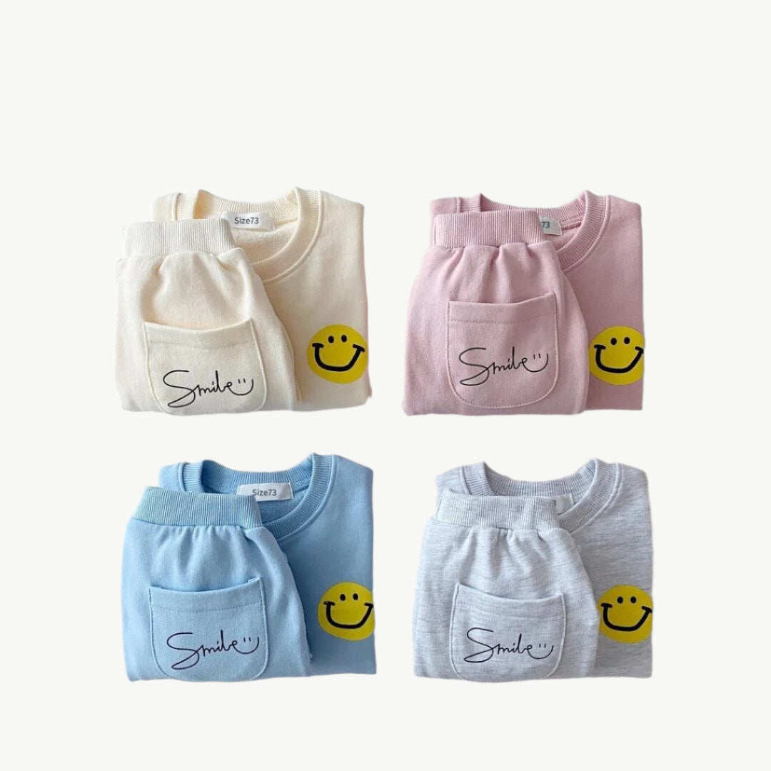 Bio - Baumwolle Jogger Set für Kinder mit Smiley - Gesicht - Print – Bequem & Atmungsaktiv - Mayfair ModaRosa6 - 9M