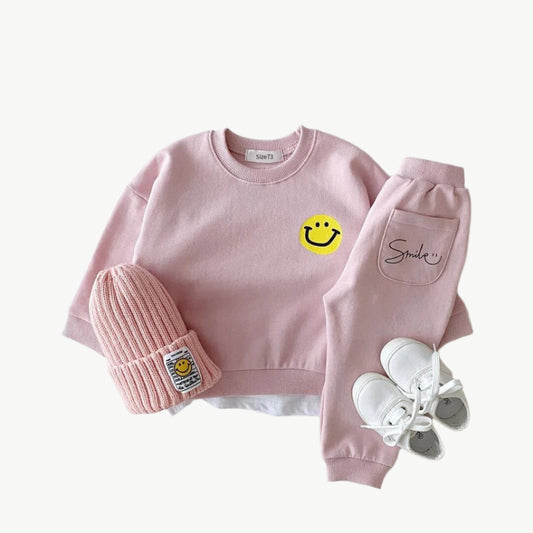 Bio - Baumwolle Jogger Set für Kinder mit Smiley - Gesicht - Print – Bequem & Atmungsaktiv - Mayfair ModaRosa6 - 9M