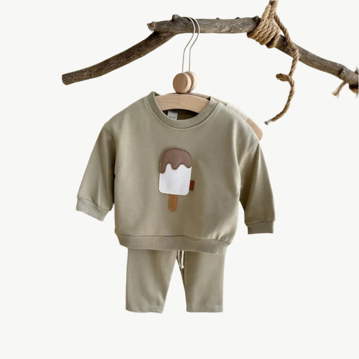 Eis Jogger - Set aus Bio - Baumwolle – Atmungsaktiv, Hypoallergen & Umweltfreundlich - Mayfair ModaBeige9 - 12M