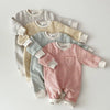 Gestreifter Jumpsuit aus Bio - Baumwolle für Babys – Atmungsaktiv & Hypoallergen - Mayfair ModaGelb6M