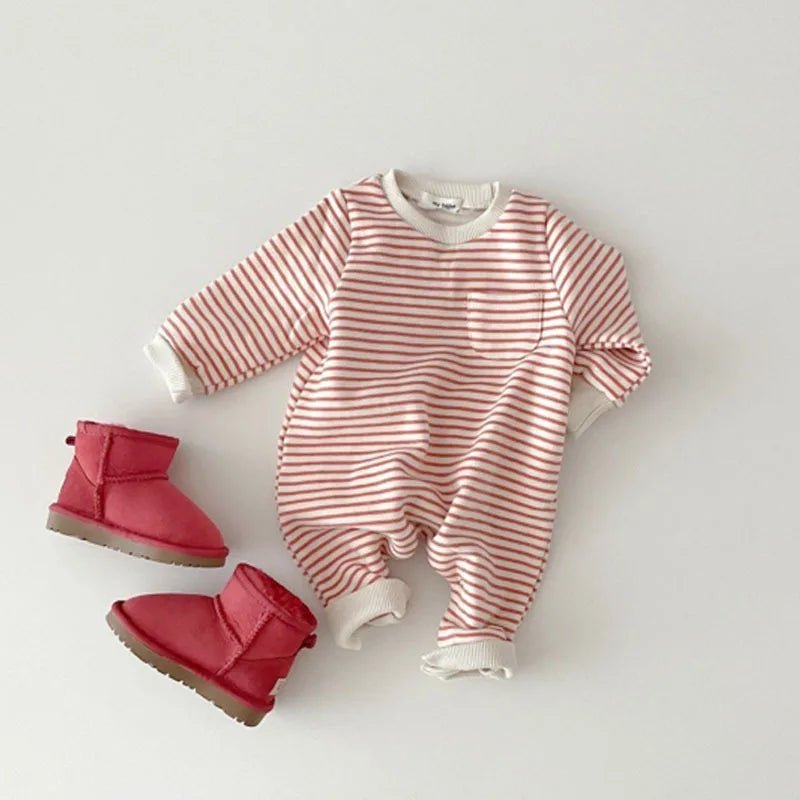 Gestreifter Jumpsuit aus Bio - Baumwolle für Babys – Atmungsaktiv & Hypoallergen - Mayfair ModaGelb6M