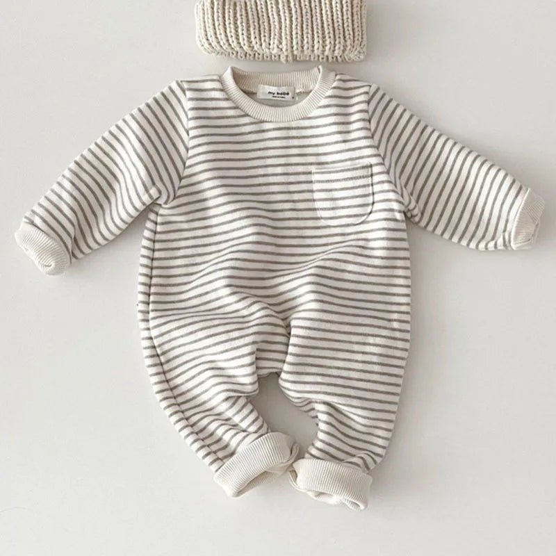 Gestreifter Jumpsuit aus Bio - Baumwolle für Babys – Atmungsaktiv & Hypoallergen - Mayfair ModaGelb6M